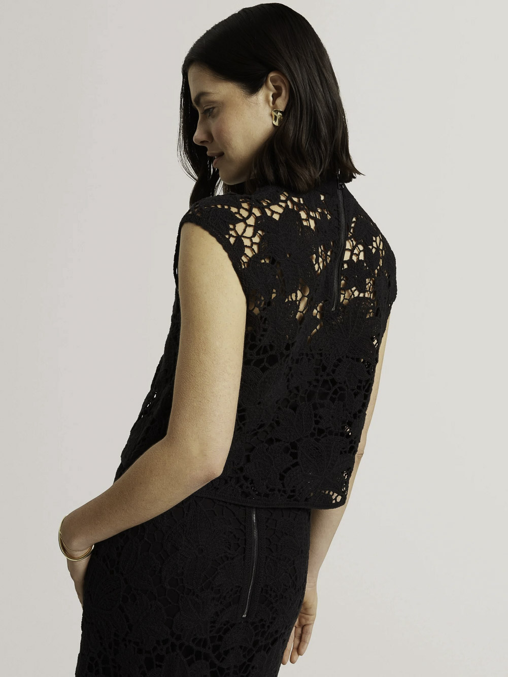 AENABET Cropped Crochet Top