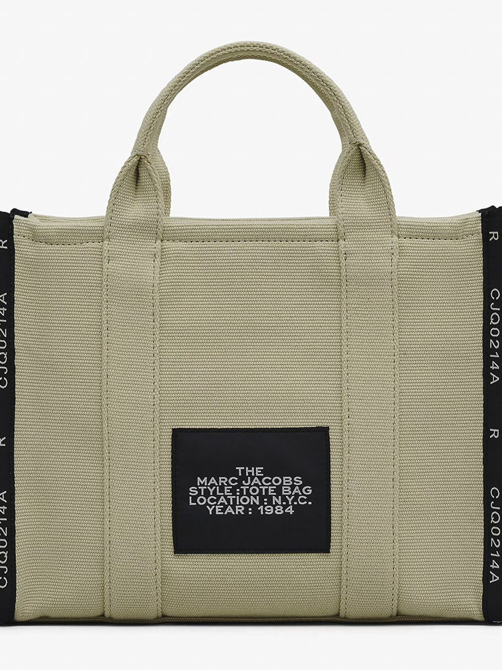 THE MEDIUM TOTE