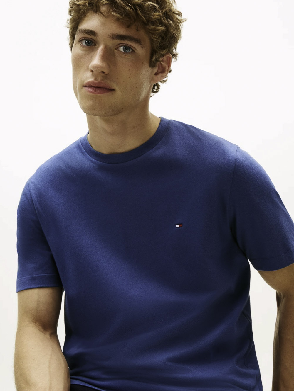ESS SEASONAL REG FIT SOLID TEE Tommy Hilfiger