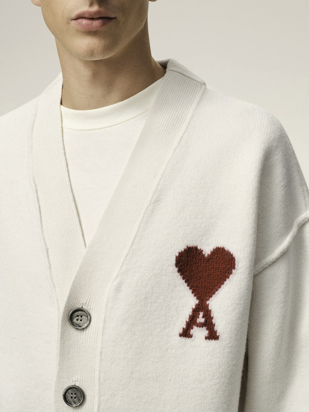 V NECK CARDIGAN WITH CONTRASTED AMI DE COEUR
