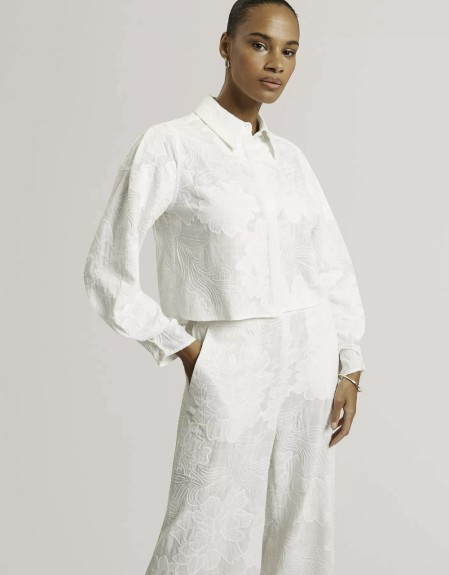 LUINNA Long Sleeve Cropped Shirt