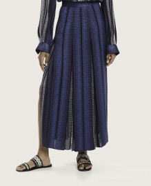 LONG SKIRT MADE OUT OF SIGNATURE TEXTURED SILK WITH SLITS