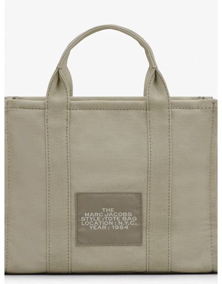 THE MEDIUM TOTE